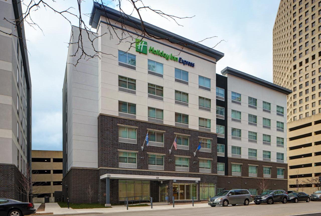 Holiday Inn Express - Milwaukee Downtown By Ihg Eksteriør billede