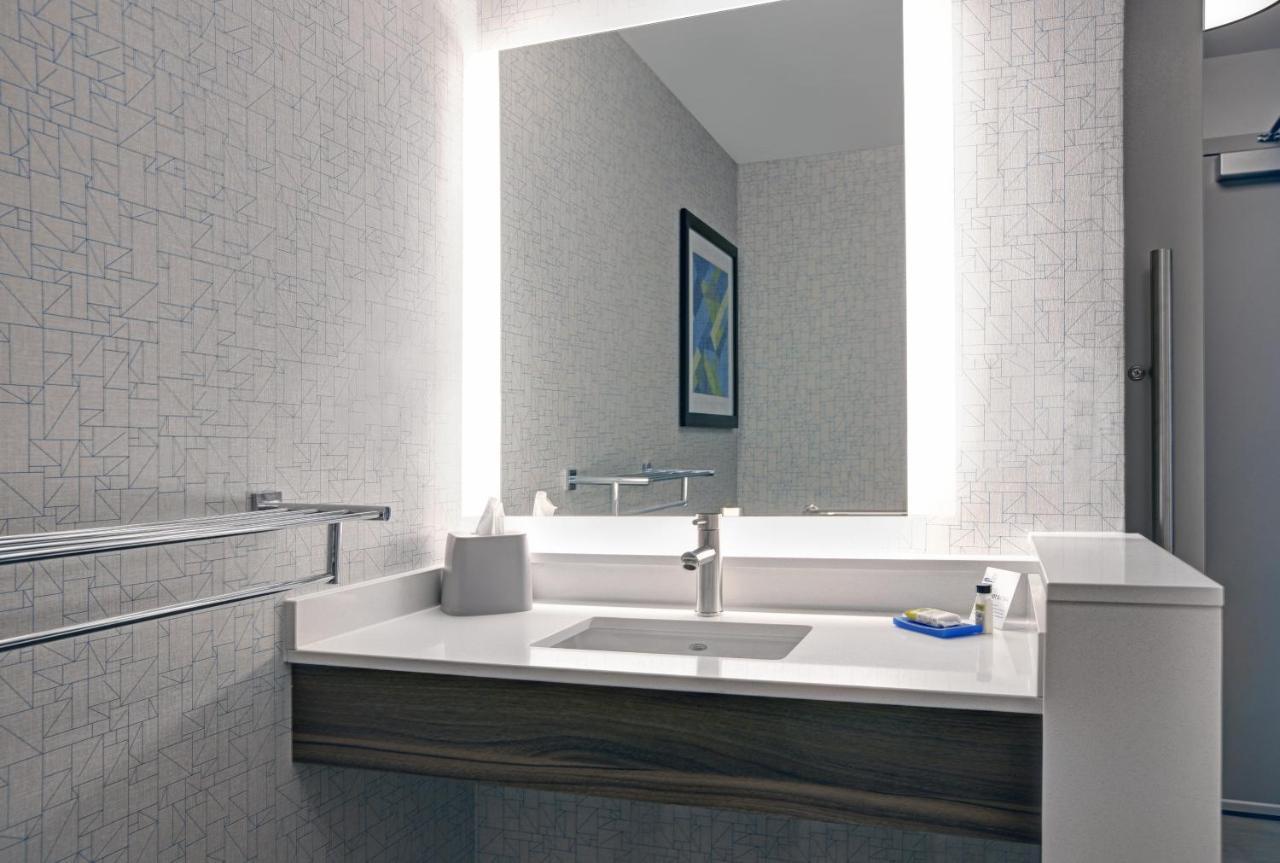Holiday Inn Express - Milwaukee Downtown By Ihg Eksteriør billede