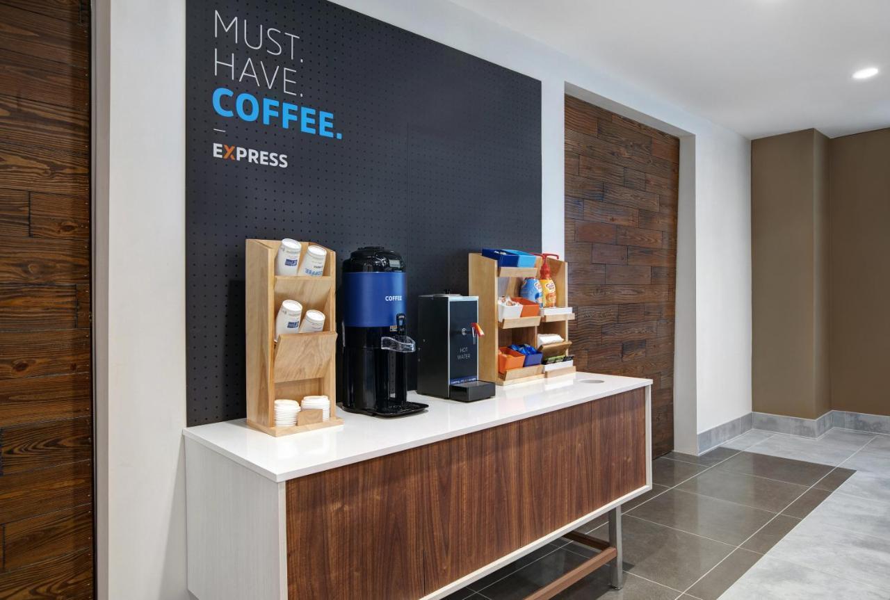 Holiday Inn Express - Milwaukee Downtown By Ihg Eksteriør billede